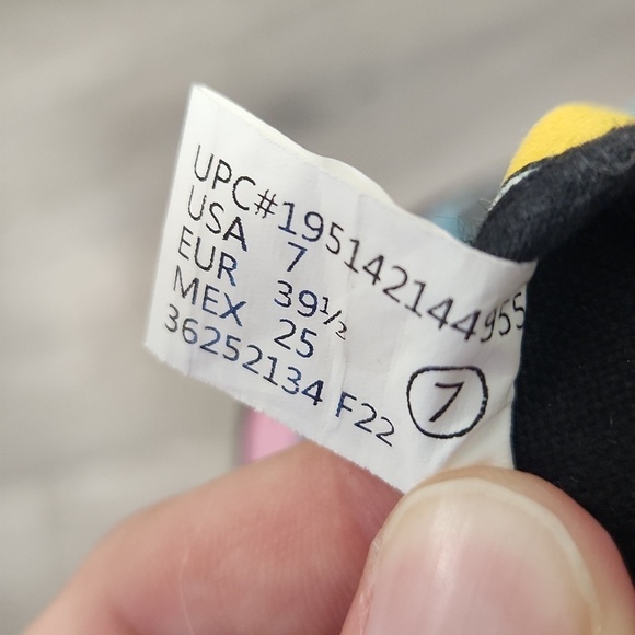 Disney Nightmare Before Christmas Canvas Time Burton Slip Ons Size 7 Mens - Picture 9 of 11